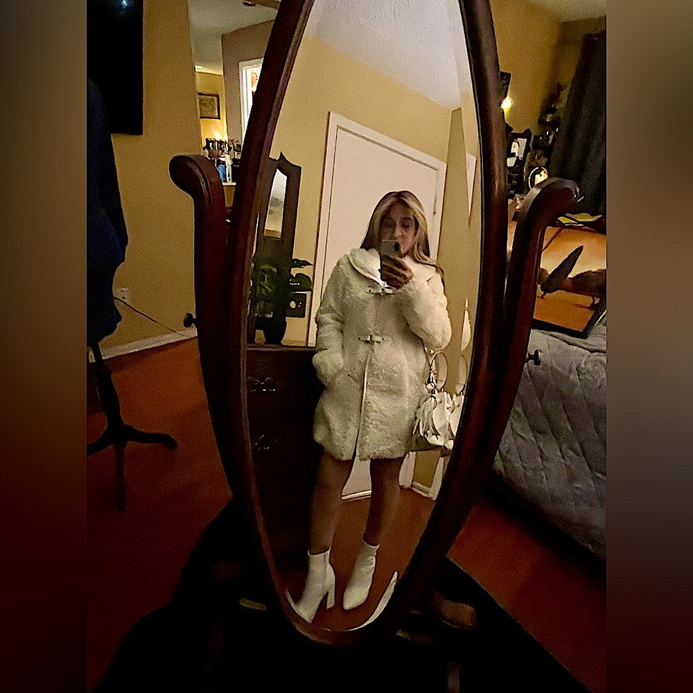 Catherine Malandrino cream colored teddy coat. Line and very warm/stylish